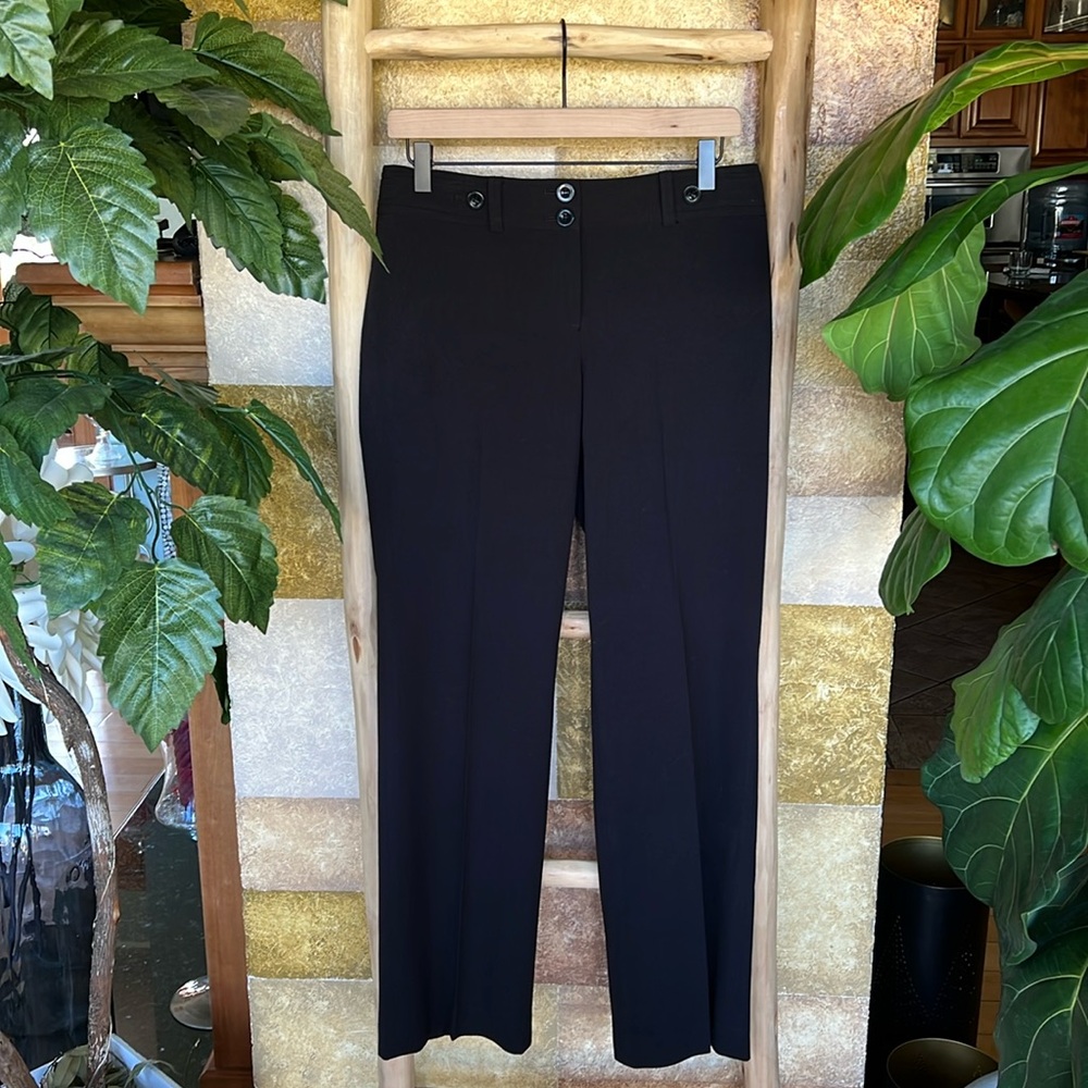 Ann Taylor Petite Women’s Signature Fit Black Pleated Trouser Pants, Size 4P